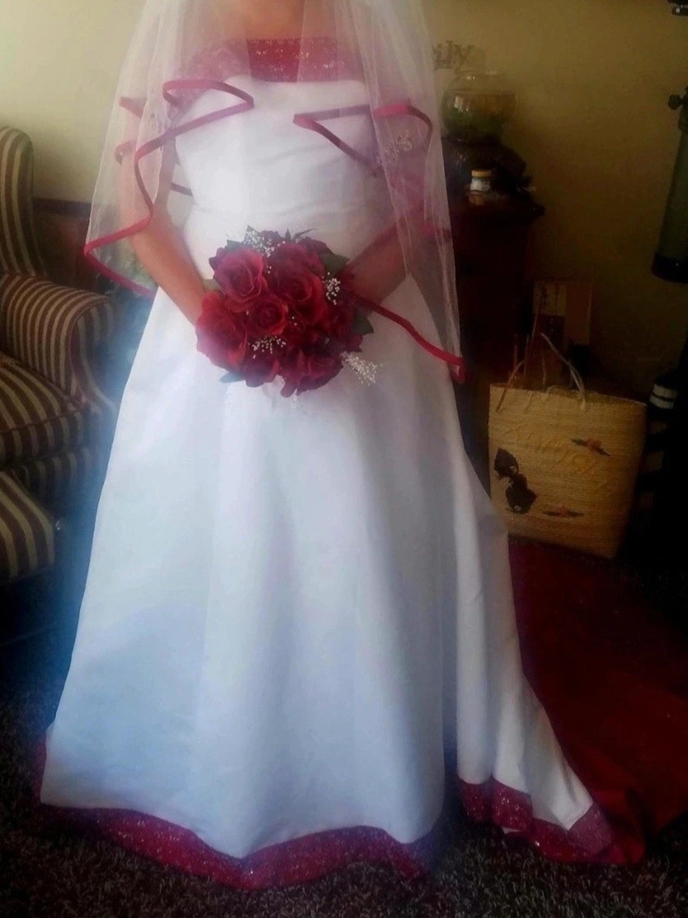 DAVID'S BRIDAL white/apple red beaded strapless long train wedding gown